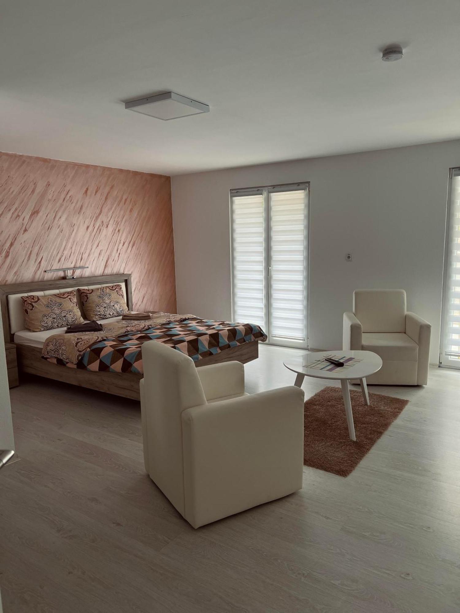 Zeleni Dvor Bed & Breakfast Ribarska Banja Luaran gambar