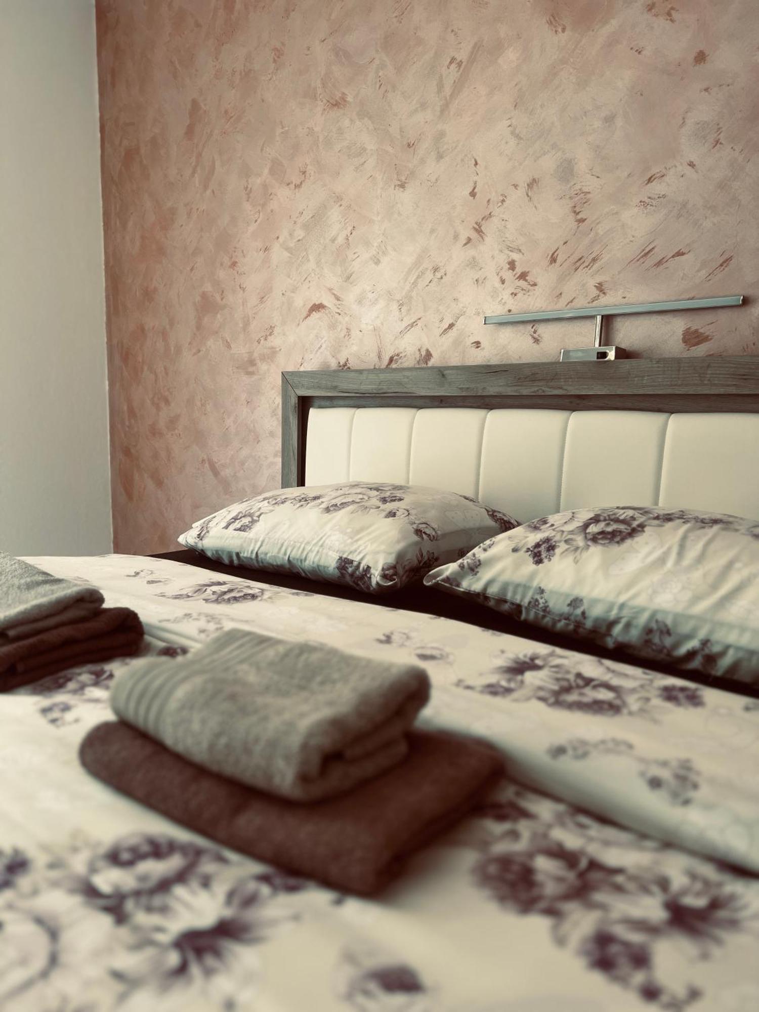 Zeleni Dvor Bed & Breakfast Ribarska Banja Luaran gambar